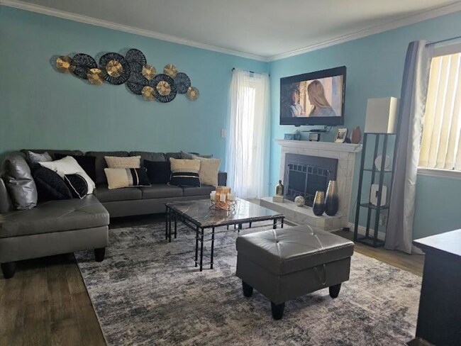 1701 E Katie Ave in Las Vegas, NV - Building Photo - Building Photo