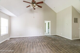 739 Helmwood Cir in Mount Washington, KY - Building Photo - Building Photo