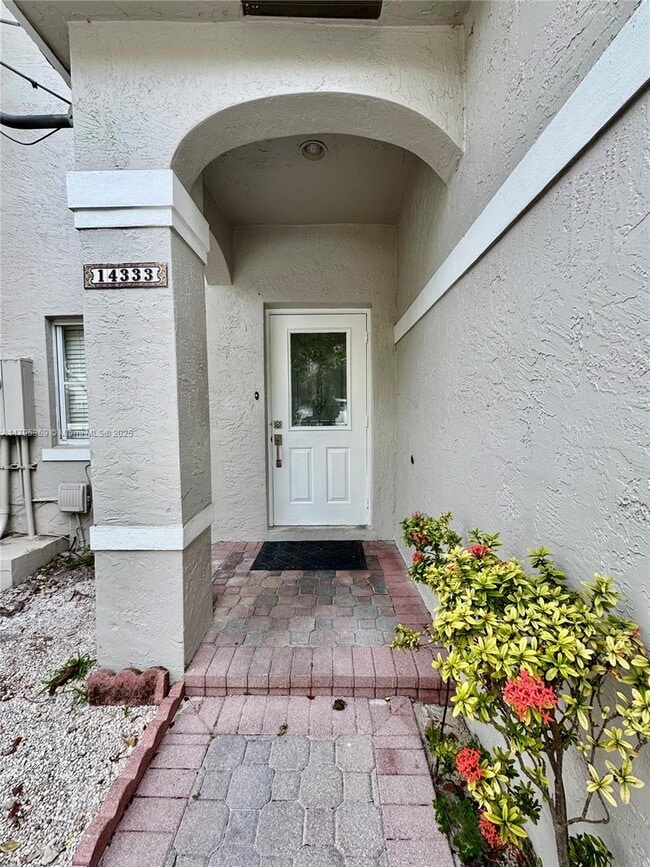 14333 SW 125th Ct in Miami, FL - Building Photo - Building Photo