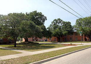 Tampa Park Apartments in Tampa, FL - Building Photo - Building Photo