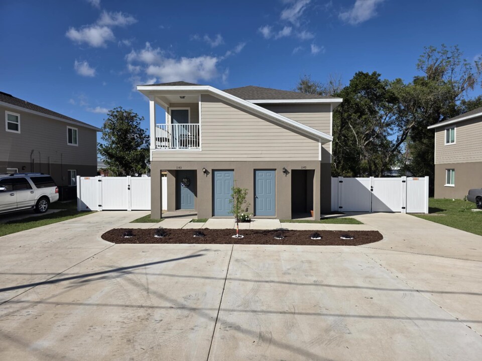 1145 Sycamore St in Lakeland, FL - Foto de edificio