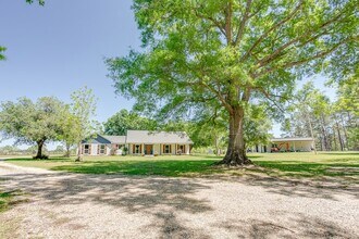 12525 Indian Springs Rd in Picayune, MS - Building Photo - Building Photo