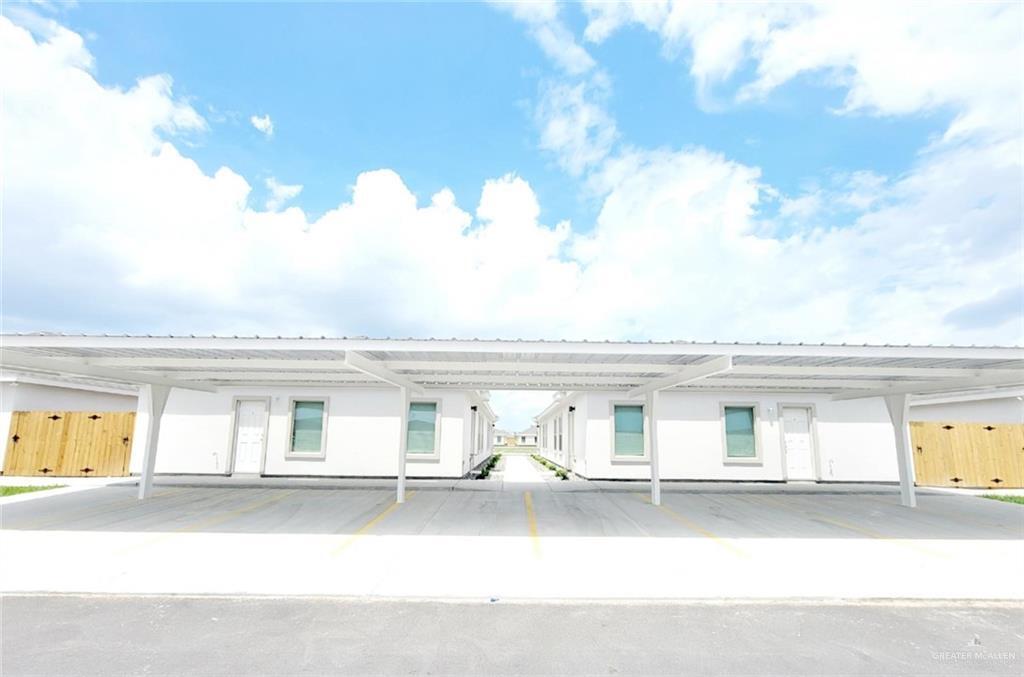 5805 Swallow Ave in Palmhurst, TX - Building Photo