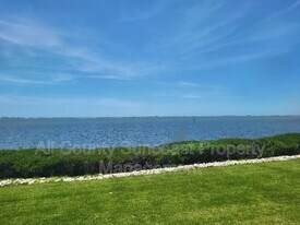 6430 Sun Eagle Ln in Bradenton, FL - Building Photo