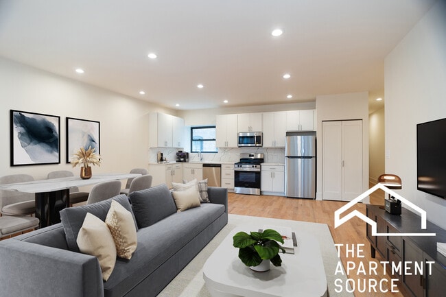 property at 652 W Gordon Terrace