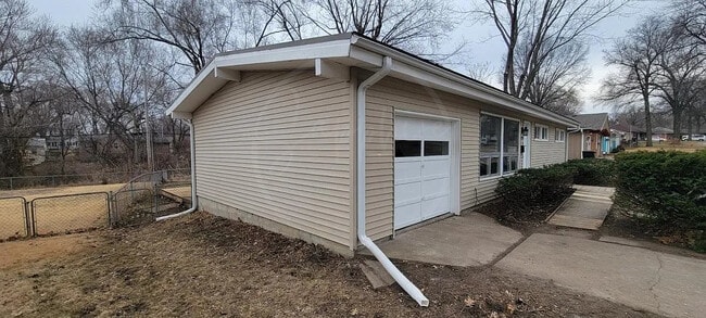 2815 S Collin Ave in Independence, MO - Building Photo - Building Photo