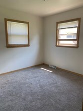 2057 W Layton Ave, Unit 2 in Milwaukee, WI - Building Photo - Building Photo