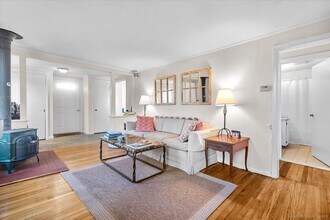 35 Faulkner Dr in Guilford, CT - Building Photo - Building Photo