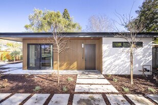 3737 El Centro St in Palo Alto, CA - Building Photo