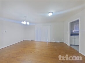 4832 Melrose Ln in Shawnee, KS - Building Photo - Building Photo