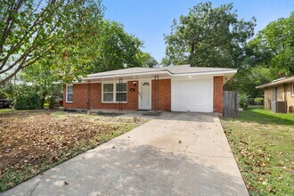 6418 Onyx Dr N in Fort Worth, TX - Foto de edificio - Building Photo