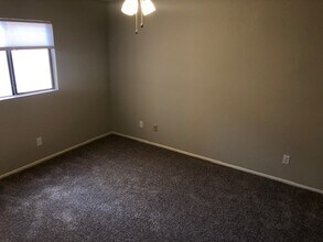 1340 N Recker Rd in Mesa, AZ - Building Photo - Building Photo