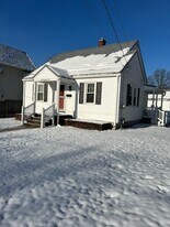 1001 Sunset Ave in Grove City, PA - Building Photo