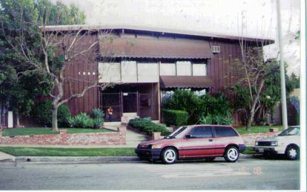 1286 N Summit Ave in Pasadena, CA - Foto de edificio - Building Photo