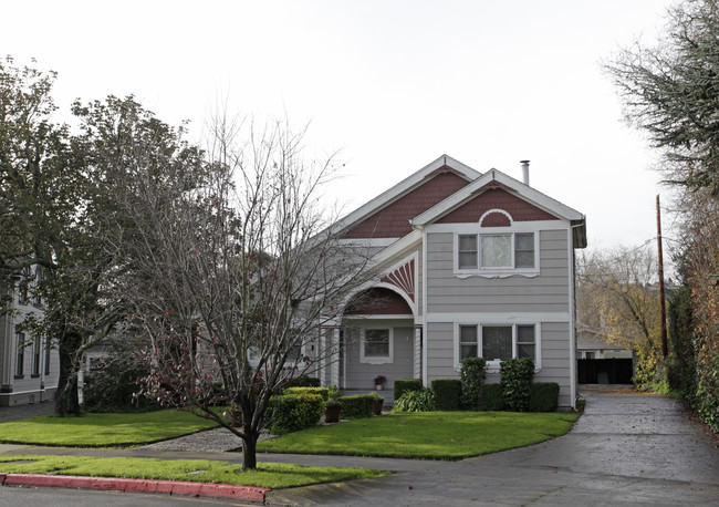 4 6th St in Petaluma, CA - Building Photo - Building Photo