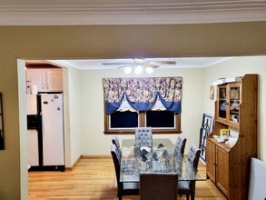 10312 S Kenneth Ave in Oak Lawn, IL - Building Photo - Building Photo