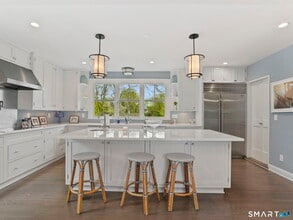 41 Grove St in Greenwich, CT - Building Photo - Building Photo