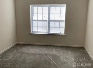 542 E Celebration Way in South Plainfield, NJ - Building Photo - Building Photo