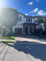 7166 SW 163rd Pl in Miami, FL - Building Photo