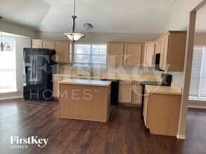 671 Honeysuckle Ln in Cedar Hill, TX - Building Photo - Building Photo