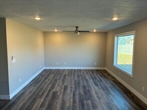 1912 S 18th Ave in Ozark, MO - Building Photo - Building Photo