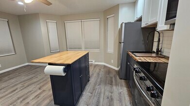 715 W 8th St in Marysville, OH - Building Photo - Building Photo