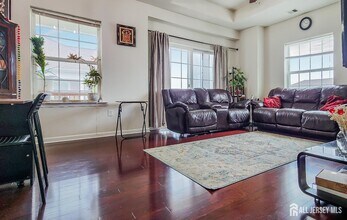 548 E Celebration Way in South Plainfield, NJ - Building Photo - Building Photo