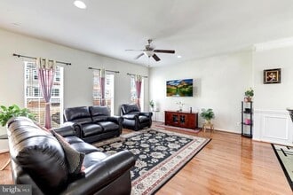 43543 Heritage Gap Terrace in Chantilly, VA - Building Photo - Building Photo