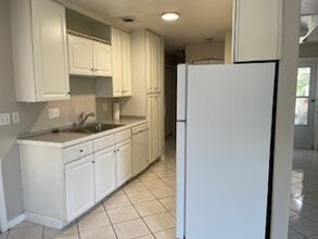 22714 State Hwy 71 in Spicewood, TX - Building Photo - Building Photo