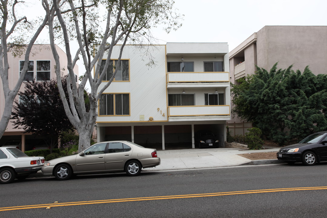 914 7th St in Santa Monica, CA - Building Photo