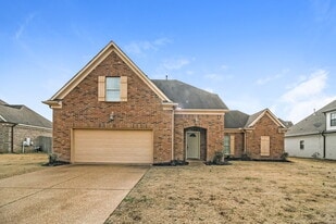 170 Misty Fields Rd in Oakland, TN - Building Photo