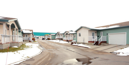 3 Spruce Ridge Dr in Spruce Grove, AB - Building Photo - Building Photo