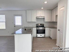 8611 Astral Pl in San Antonio, TX - Building Photo - Building Photo