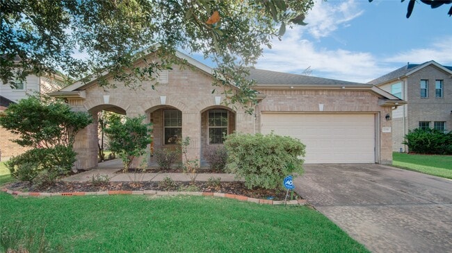 property at 2218 Gable Hollow Ln