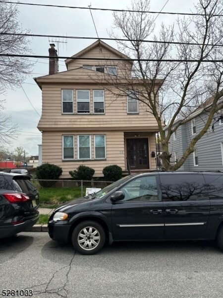 518 Chestnut St, Unit 3 in Orange, NJ - Building Photo