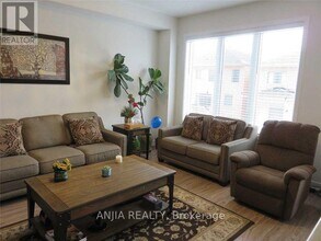 73 Barrister Ave in Whitby, ON - Building Photo - Building Photo