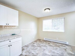 301 E 2nd St in North Bend, WA - Building Photo - Building Photo