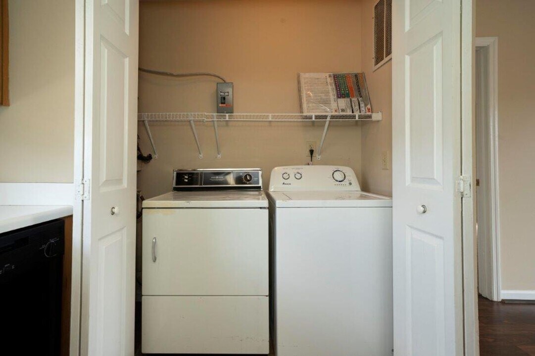 528 Genelda Ave in Auburn, AL - Foto de edificio