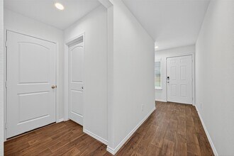 16600 Lonely Pines Dr in Conroe, TX - Building Photo - Building Photo