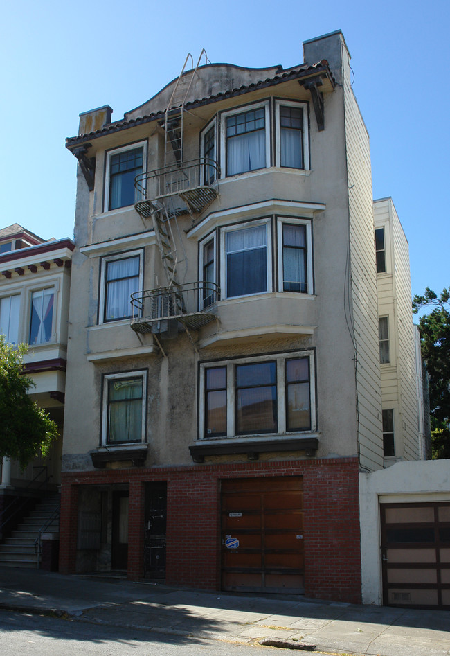 131 Hugo St in San Francisco, CA - Building Photo - Building Photo