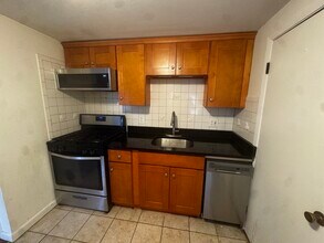 87R Madison St in Malden, MA - Building Photo - Building Photo