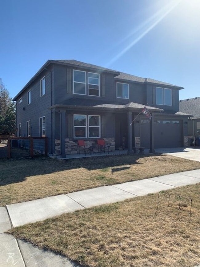 21229 SE Golden Market Ln in Bend, OR - Building Photo - Building Photo