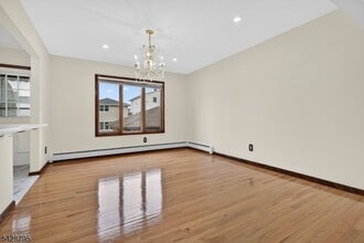 97 Sipp Ave in Clifton, NJ - Building Photo - Building Photo