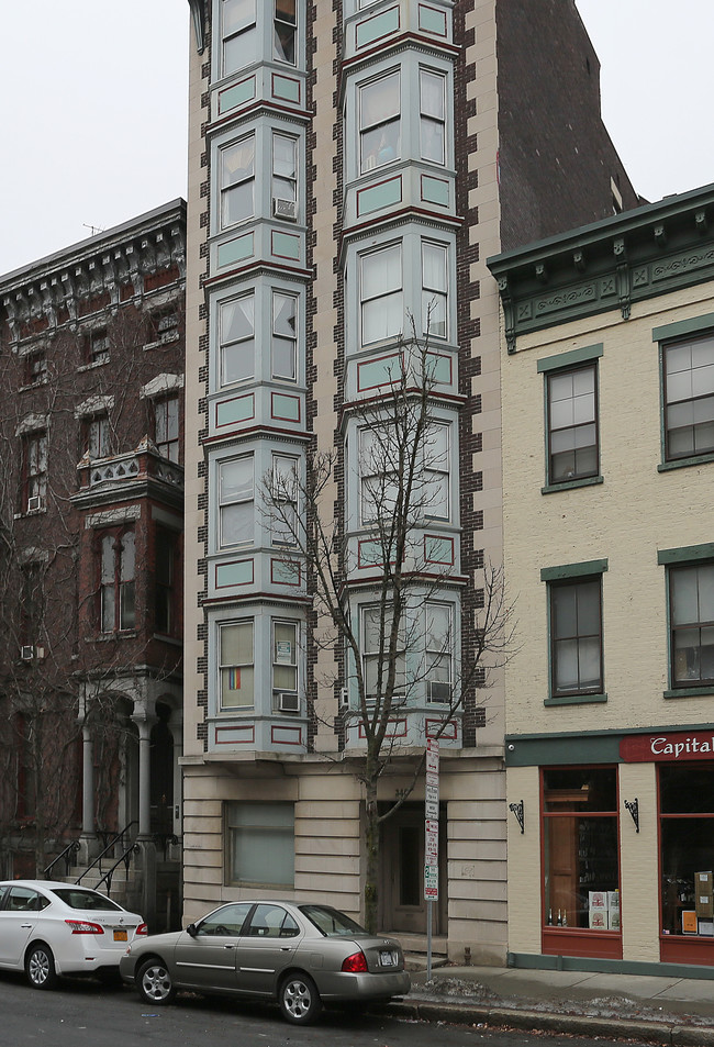 346 State St in Albany, NY - Foto de edificio - Building Photo