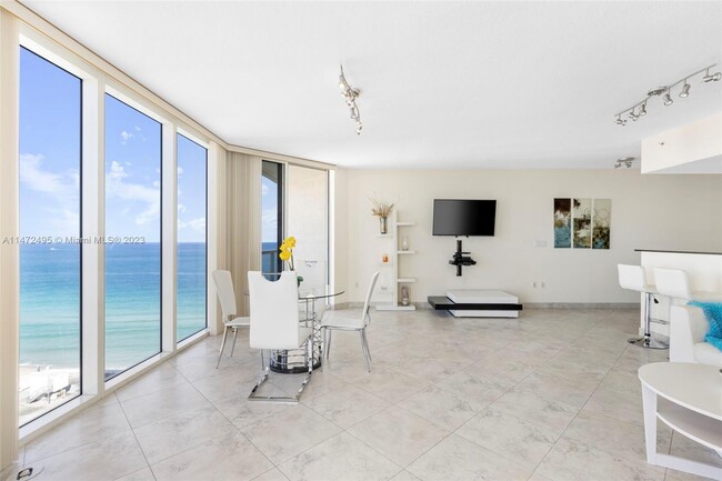 16699 Collins Ave, Unit 2301 in Sunny Isles Beach, FL - Building Photo - Building Photo