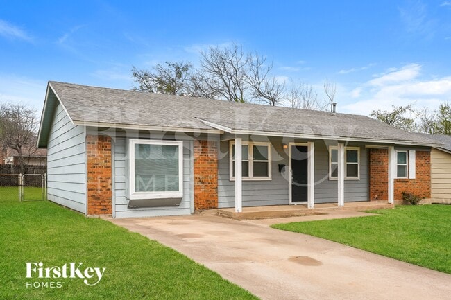 701 E Mission St, Unit 2127 in Crowley, TX - Building Photo - Building Photo