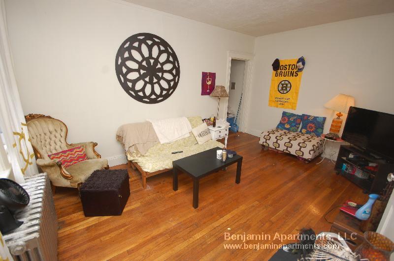 1630 Commonwealth Ave, Unit 25 in Boston, MA - Foto de edificio