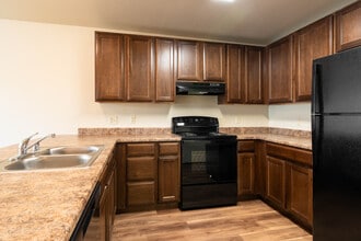 Estancias Valencia in El Paso, TX - Building Photo - Interior Photo