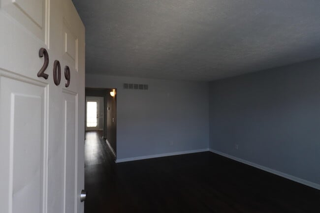 209 Coburn Dr in Nicholasville, KY - Building Photo - Building Photo