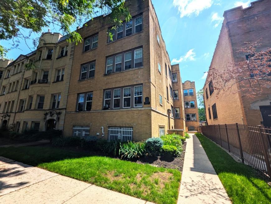 4149 N Mozart St in Chicago, IL - Building Photo